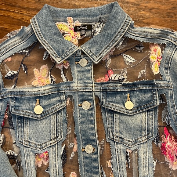 Buffalo Embroidered Floral Denim Jacket -size M - Picture 3 of 6